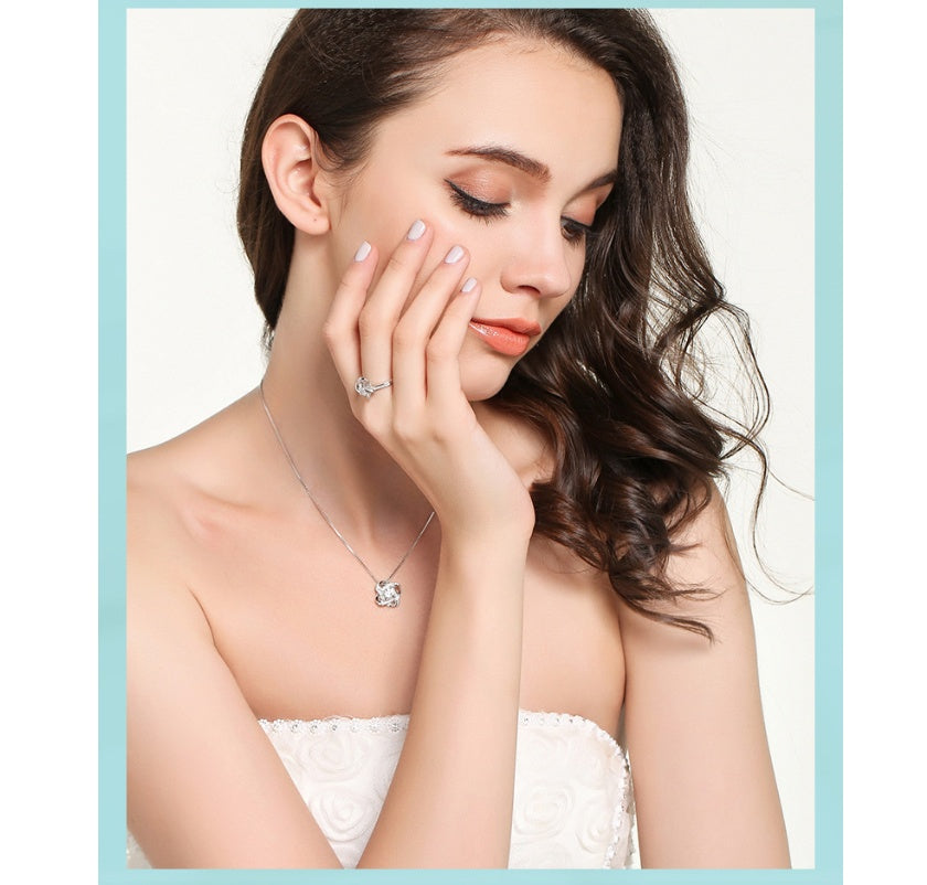 Clover Diamond Pendant Necklace — Lucky Sparkle | 925 Sterling Silver